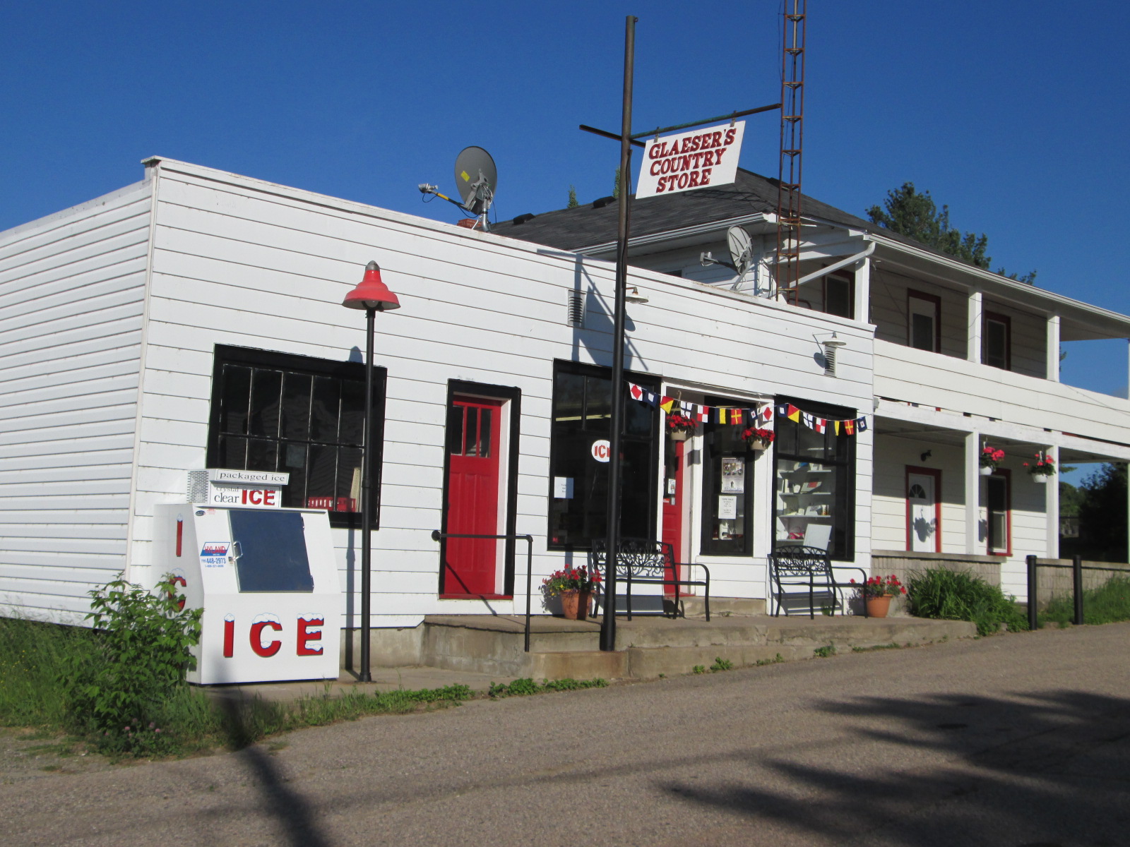 Glaeser's Country Store in Denbigh